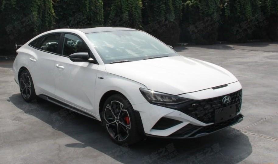hyundai-lafesta-2022-duoc-cai-tien-de-doi-dau-honda-civic-1